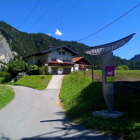 Haus Scholl Bed and Breakfast Nassereith Esterno foto