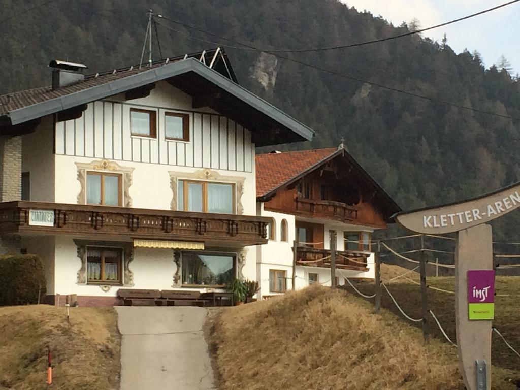 Haus Scholl Bed and Breakfast Nassereith Esterno foto