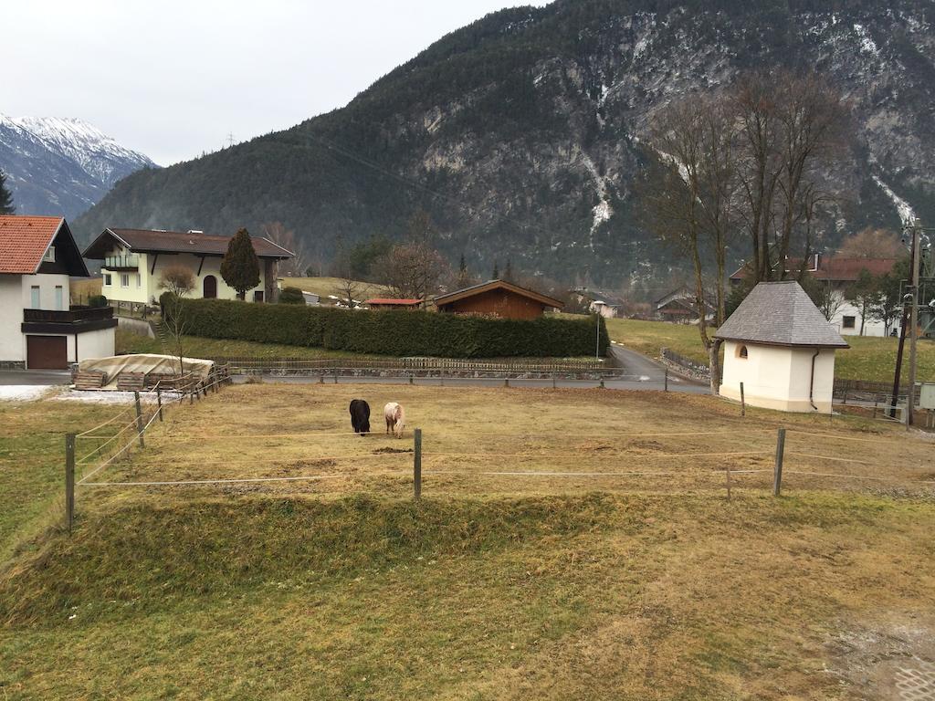Haus Scholl Bed and Breakfast Nassereith Esterno foto