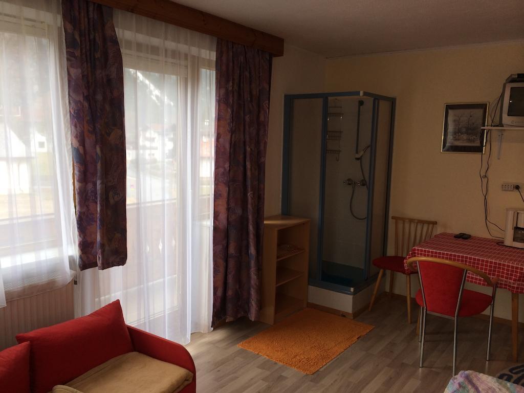 Haus Scholl Bed and Breakfast Nassereith Esterno foto