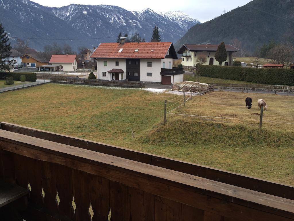 Haus Scholl Bed and Breakfast Nassereith Esterno foto