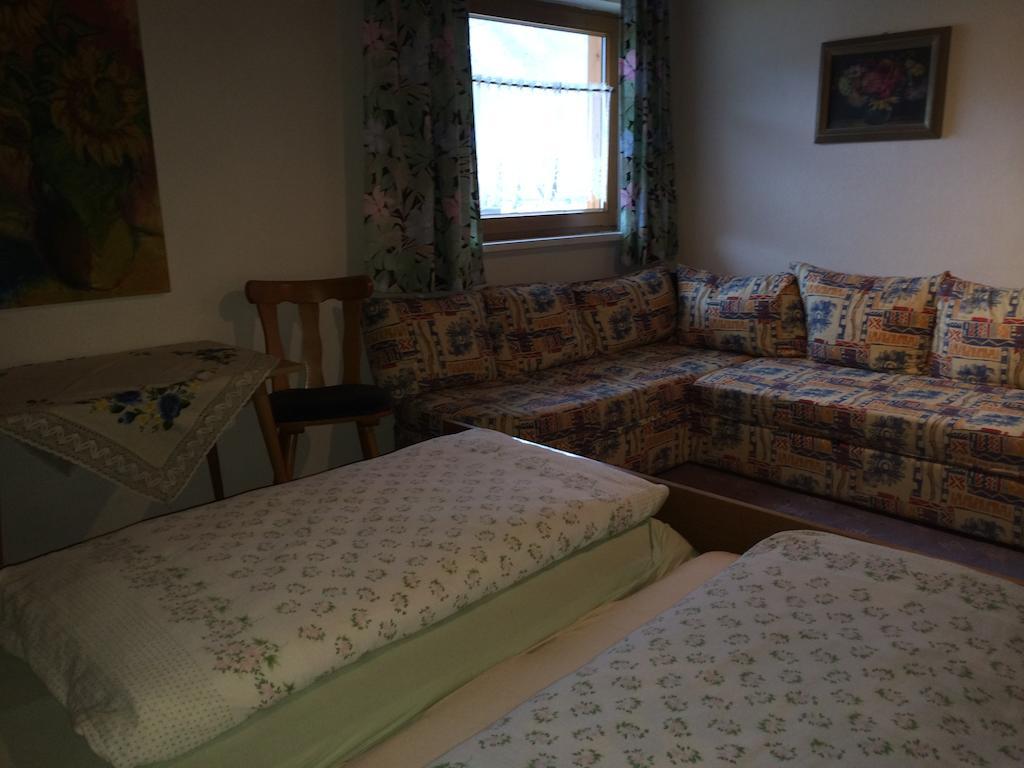 Haus Scholl Bed and Breakfast Nassereith Esterno foto