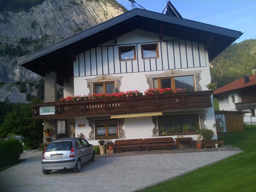 Haus Scholl Bed and Breakfast Nassereith Esterno foto